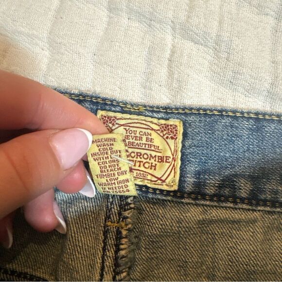 Vintage 90s Abercrombie & Fitch Denim Mini Skirt Dark Wash Raw Hem Sz 10 Y2K - Picture 4 of 9